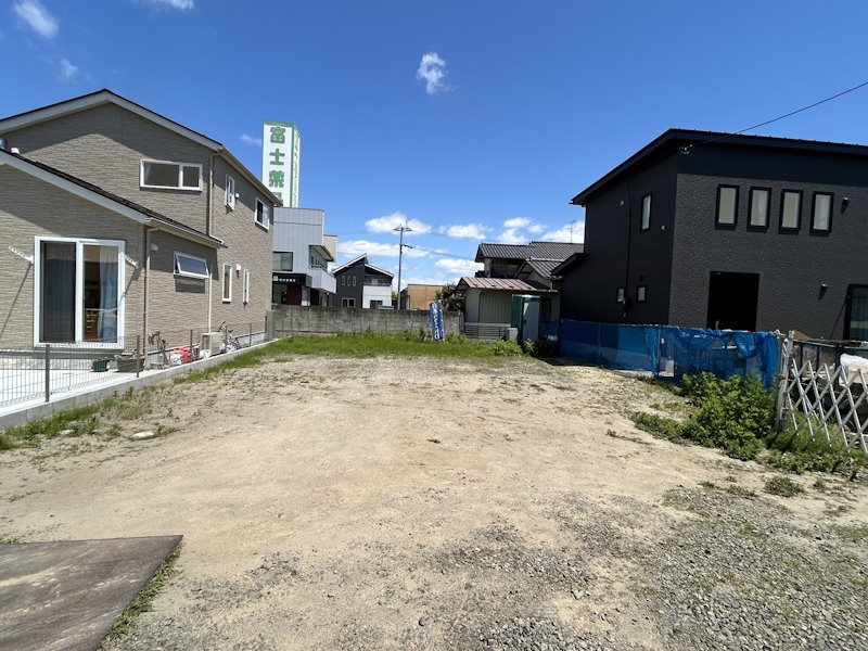 名取市上余田
