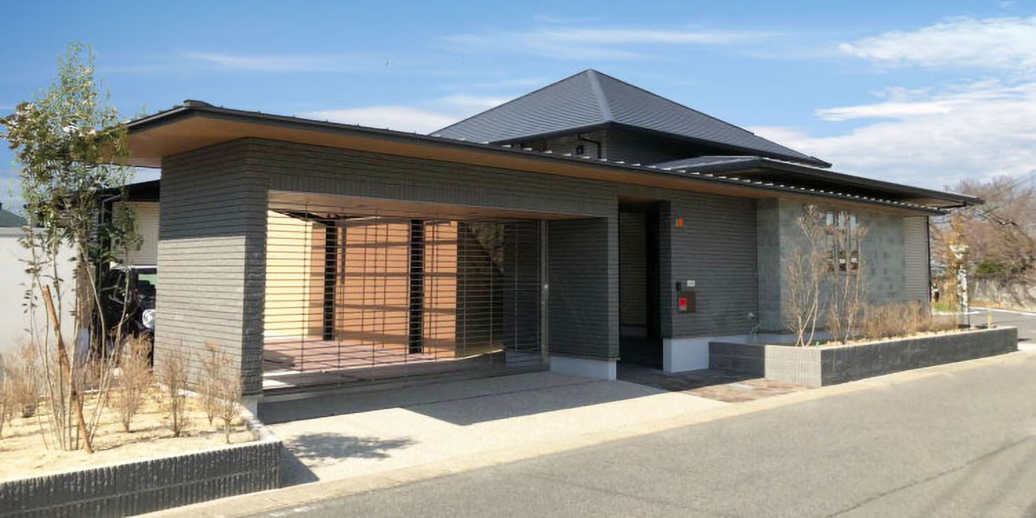 リゾートホテルで過ごすような 非日常を味わえる檜の住まい
