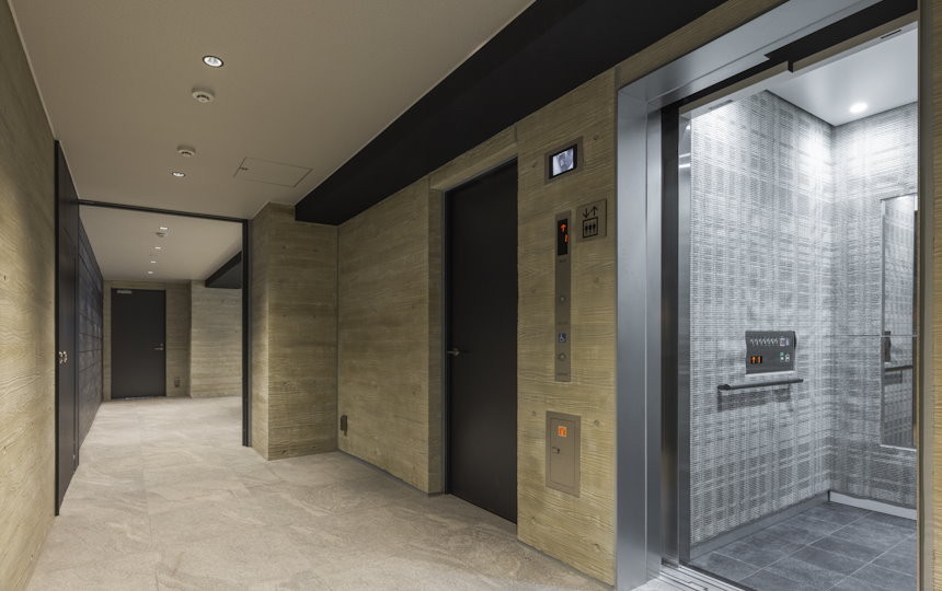 1階エレベーターホール