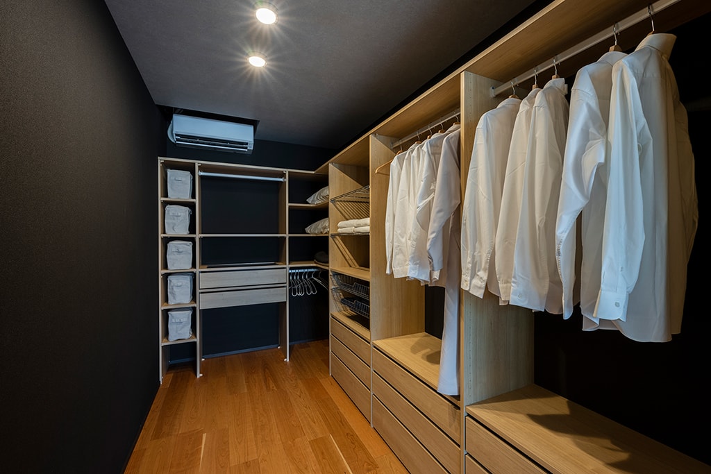 08_金沢御経塚展示場_ウォークインクローゼット