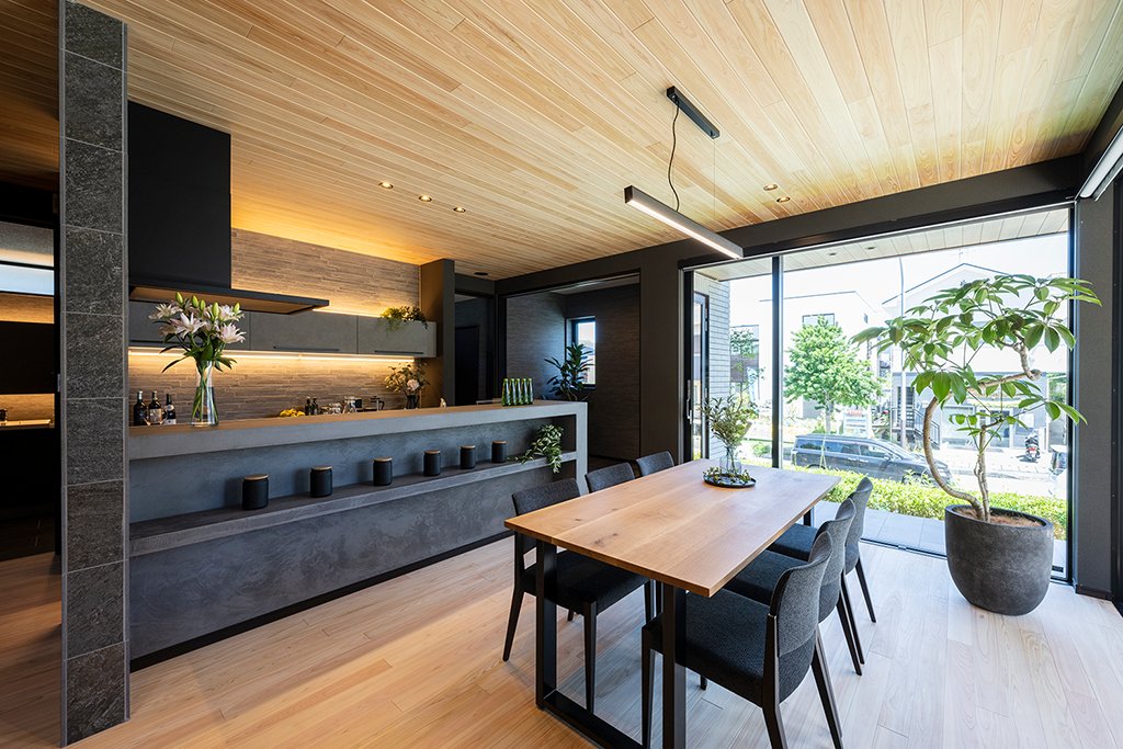 02_横浜港南台展示場_ダイニング