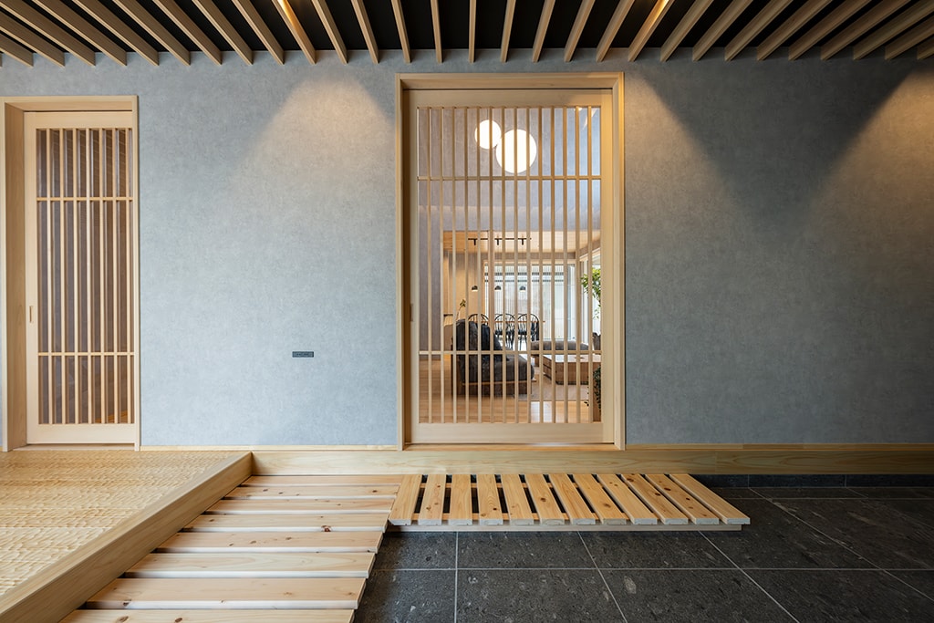 05_なとり展示場_玄関