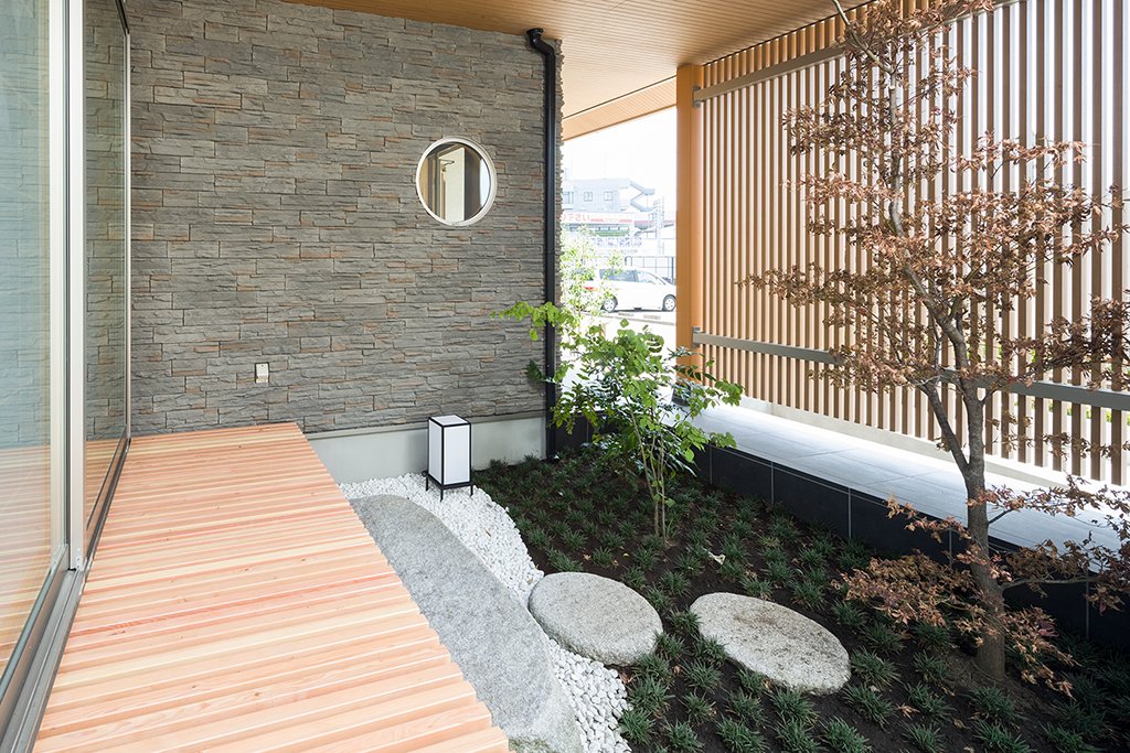 08_西川田展示場_中庭