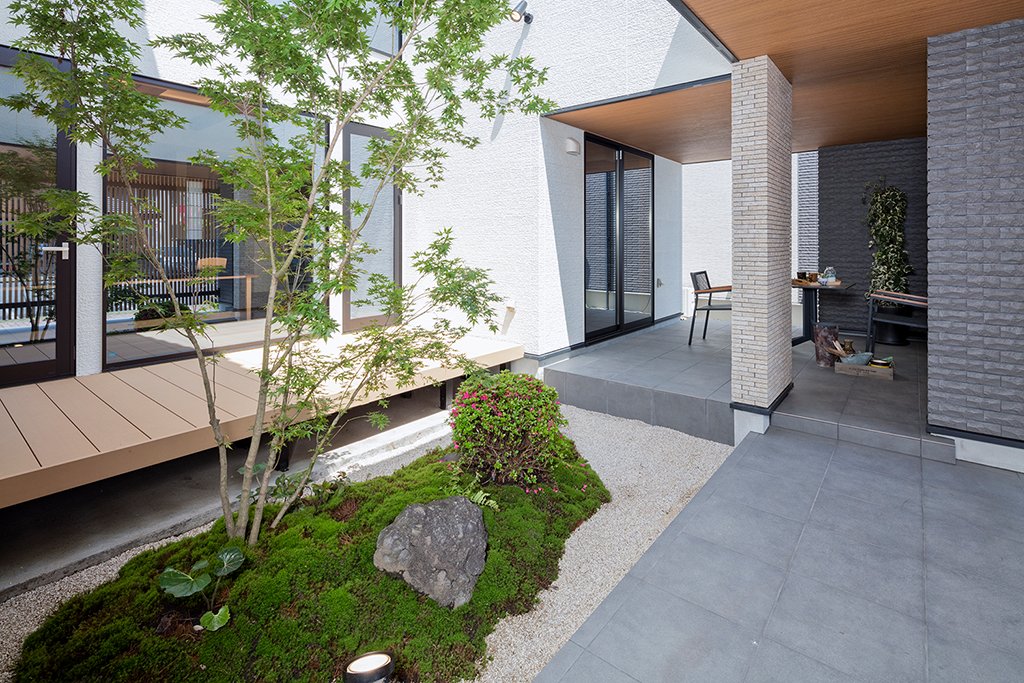 08_小山展示場_中庭