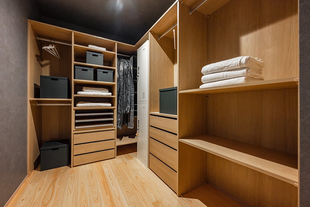 06_相模原展示場_ウォークインクローゼット