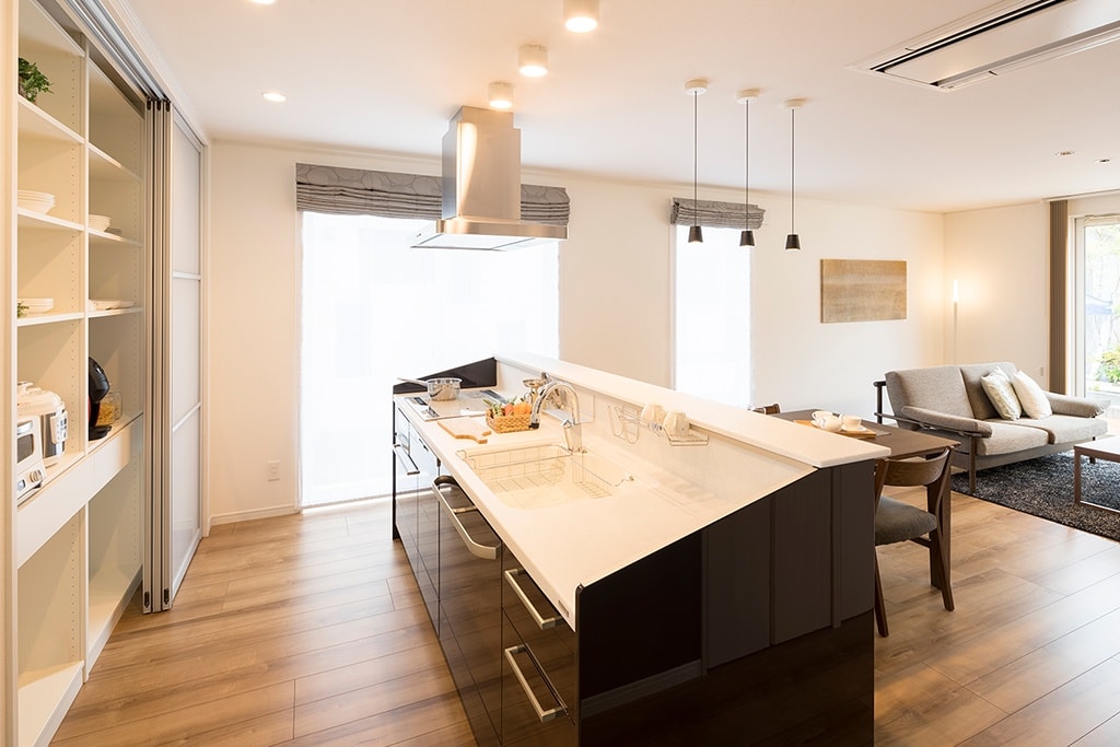 03_静岡展示場_キッチン