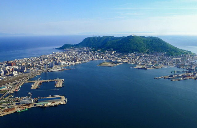 現代の函館港・函館山のイメージ