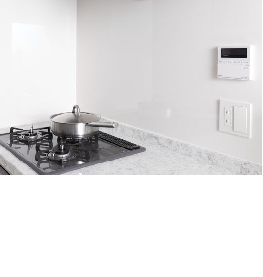 キッチンパネル,水はねや油はねなどの汚れが染み込みにくく、“サッ”と拭き取るだけでお手入れが簡単。いつでも清潔を保ちます。