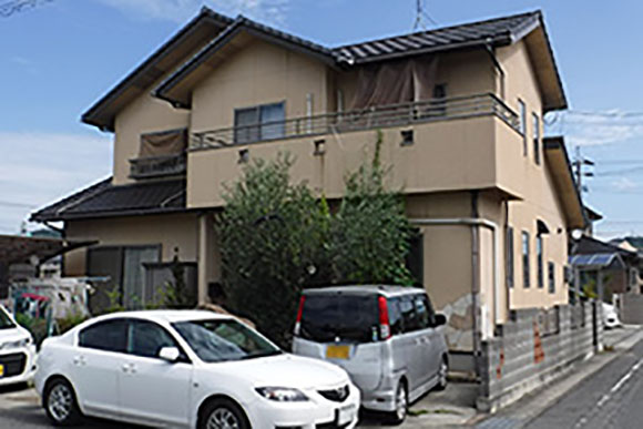 事例1 外壁塗装(断熱塗材:GAINA) Before